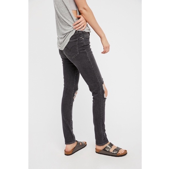 Levi’s 721 High Rise Skinny Distressed Split Knee Black Washed Jeans Size 27 - Picture 3 of 15